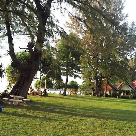 Klongdao Beach Resort Koh Lanta Bagian luar foto