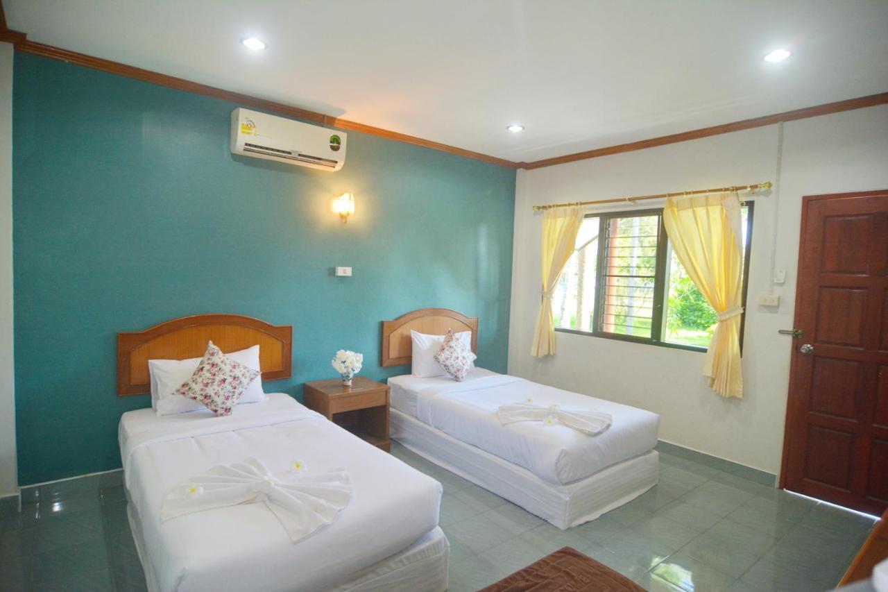 Klongdao Beach Resort Koh Lanta Bagian luar foto