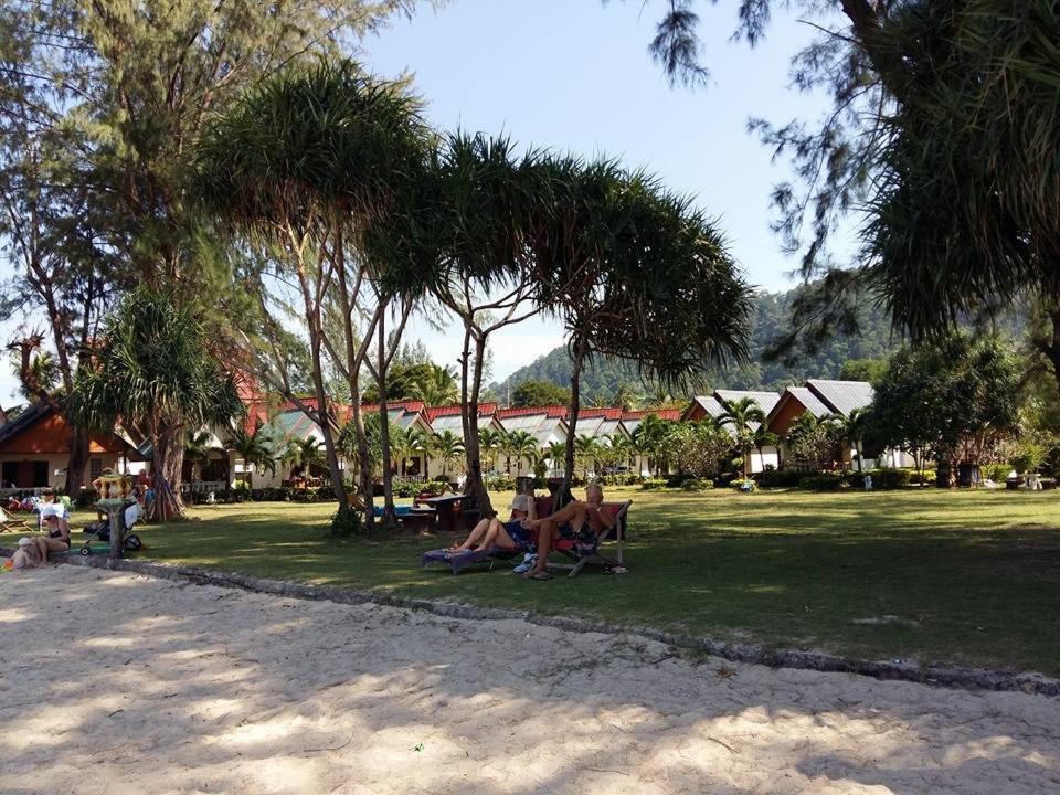 Klongdao Beach Resort Koh Lanta Bagian luar foto