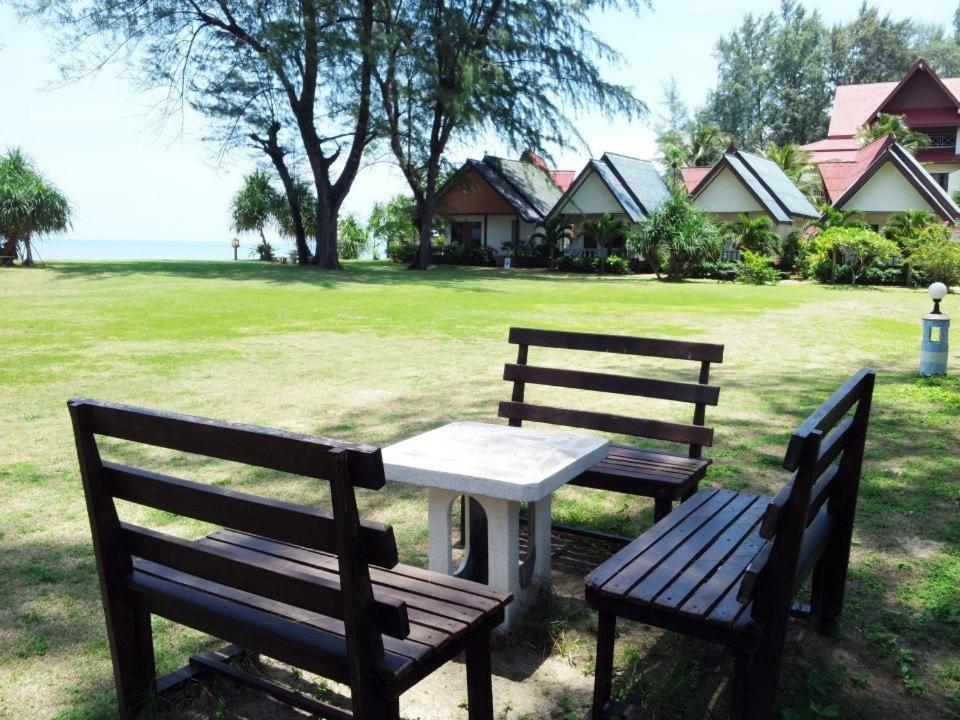 Klongdao Beach Resort Koh Lanta Bagian luar foto