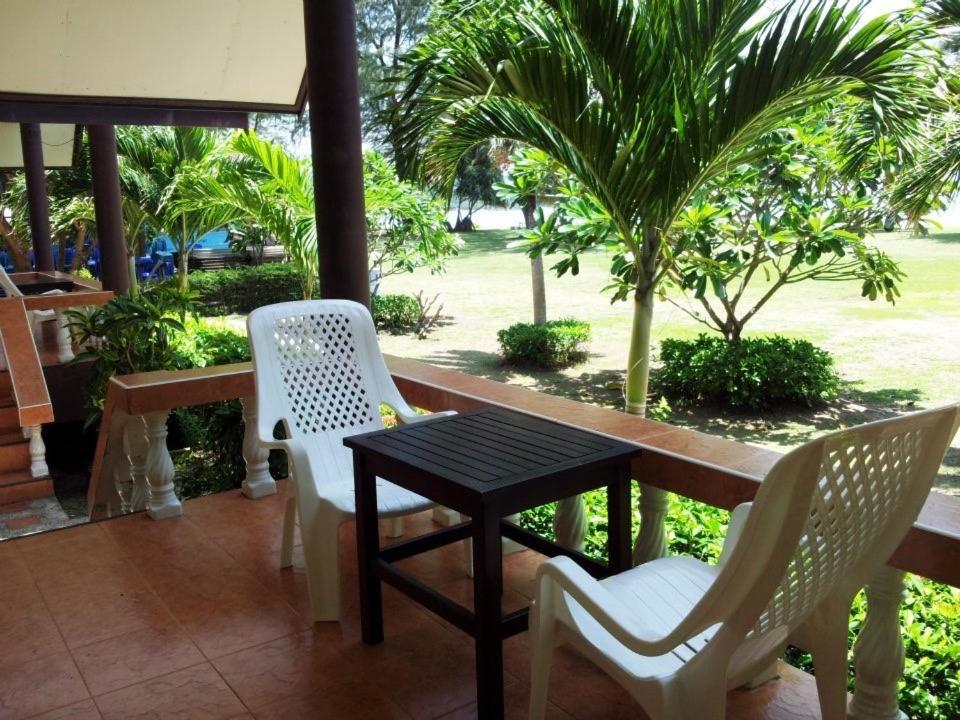 Klongdao Beach Resort Koh Lanta Bagian luar foto