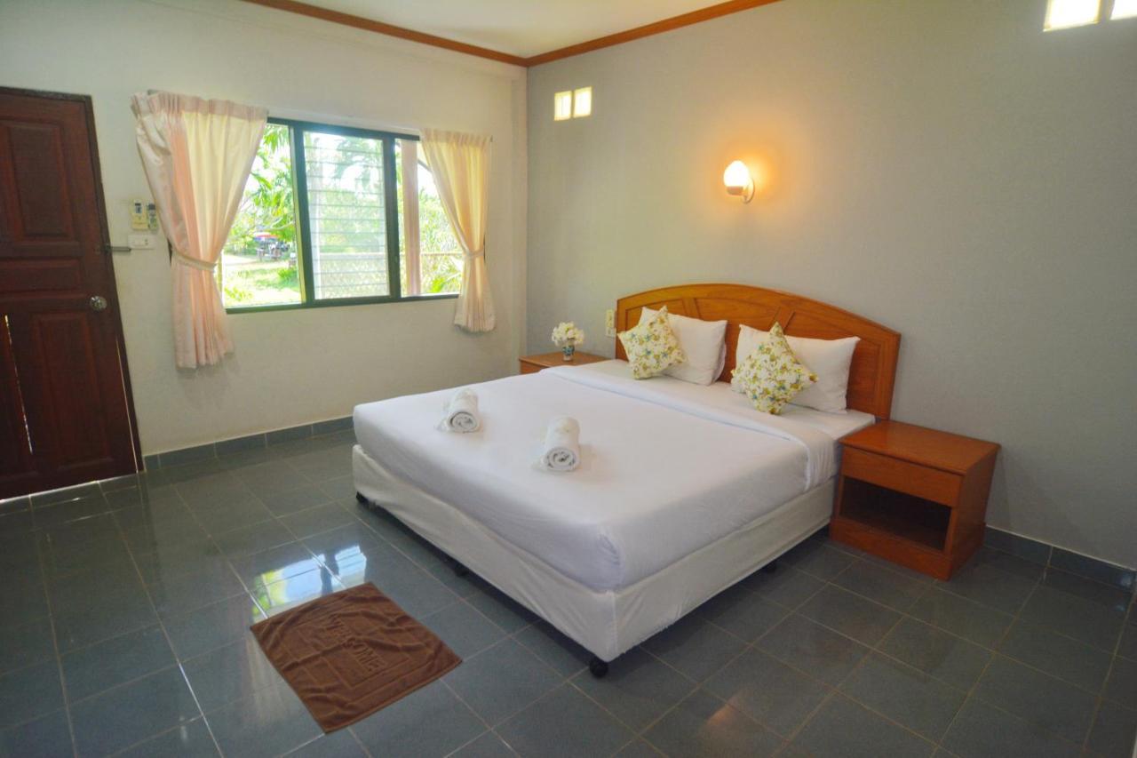 Klongdao Beach Resort Koh Lanta Bagian luar foto