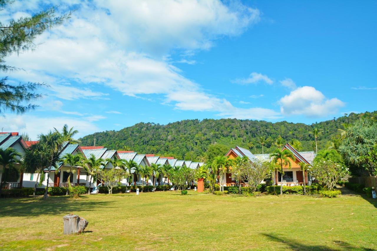 Klongdao Beach Resort Koh Lanta Bagian luar foto
