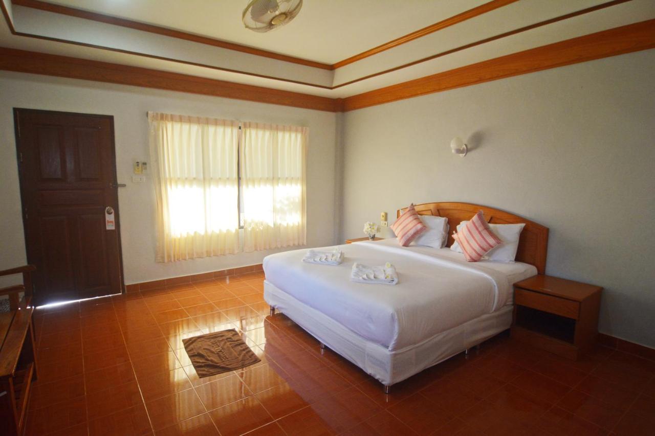 Klongdao Beach Resort Koh Lanta Bagian luar foto