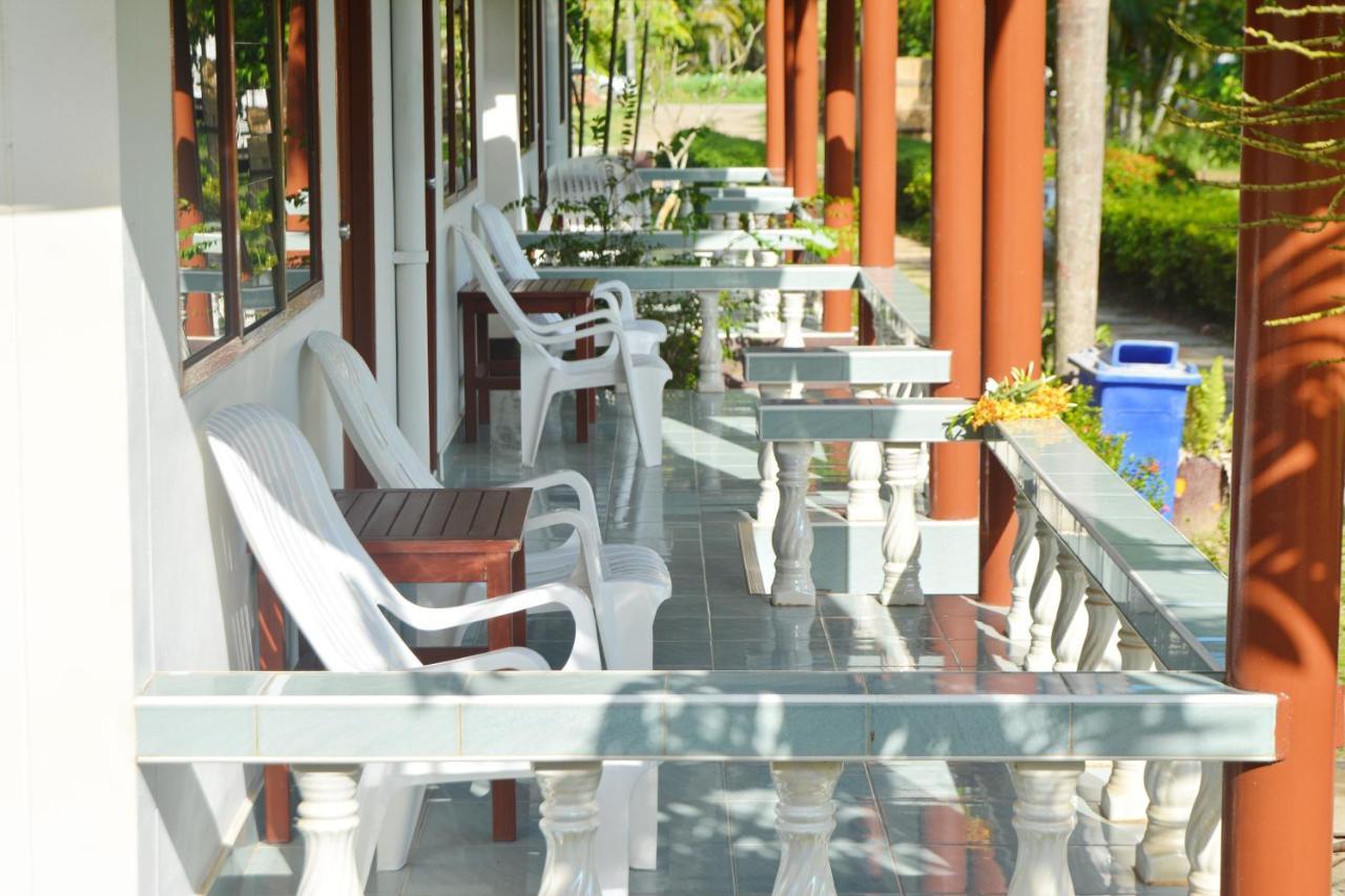 Klongdao Beach Resort Koh Lanta Bagian luar foto