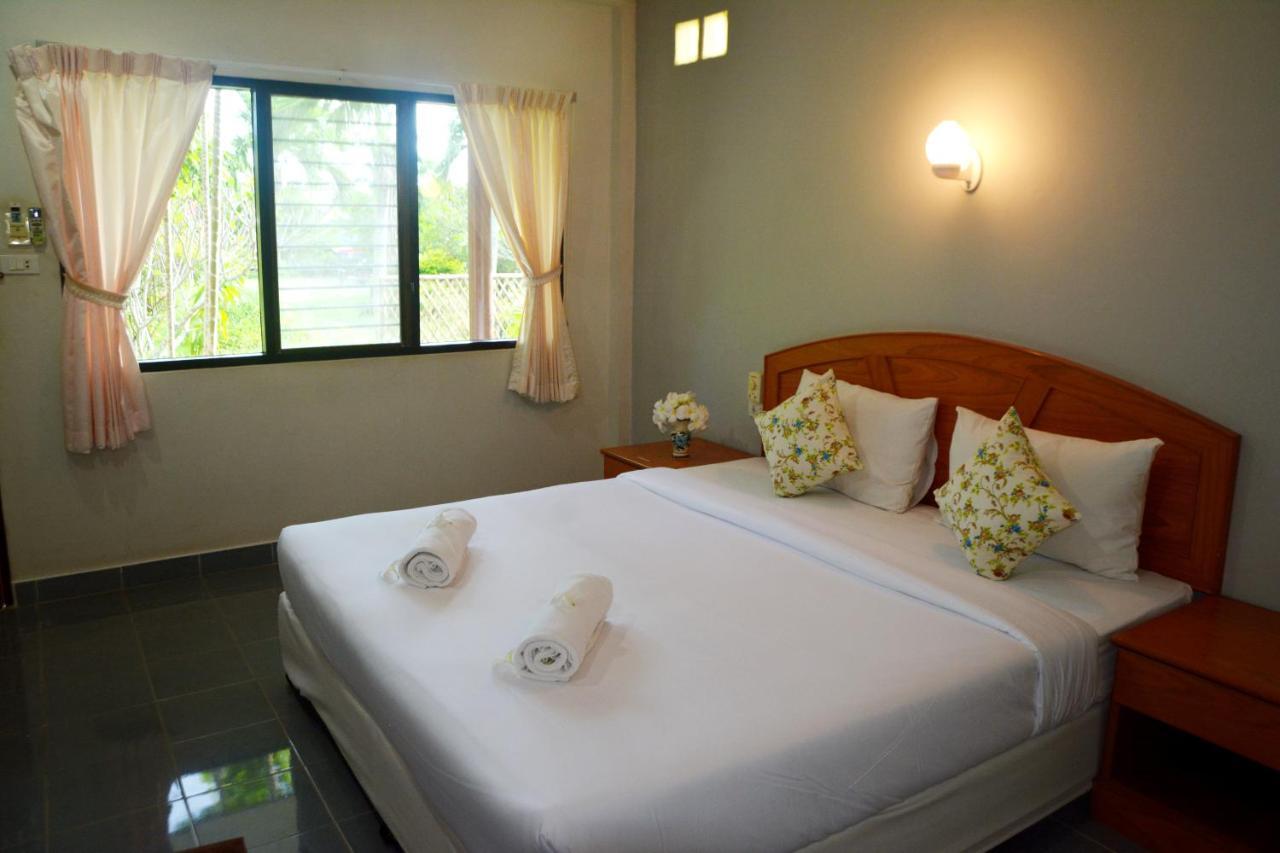 Klongdao Beach Resort Koh Lanta Bagian luar foto